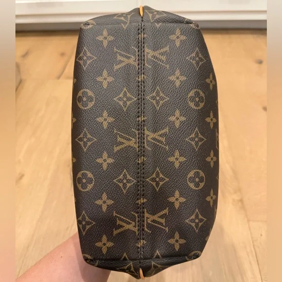 LAST CHANCE- Louis Vuitton Monogram Turenne PM - Picture 7 of 17